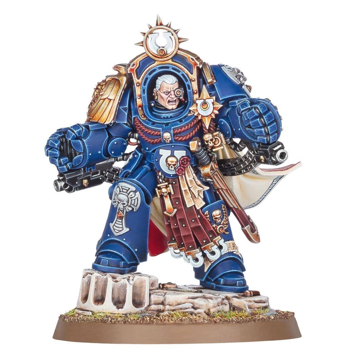 Ultramarines Marneus Calgar in Armouur of Antilochus